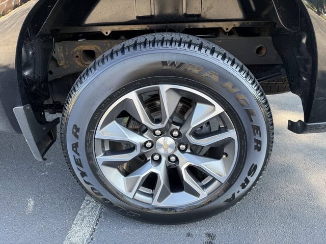 Used 2024 Chevrolet Silverado 1500 LT AWD/4WD image 40