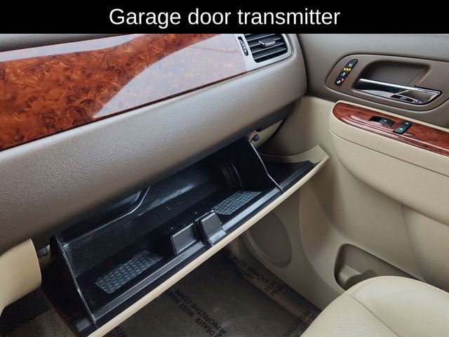 Used 2013 Chevrolet Avalanche LTZ image 47