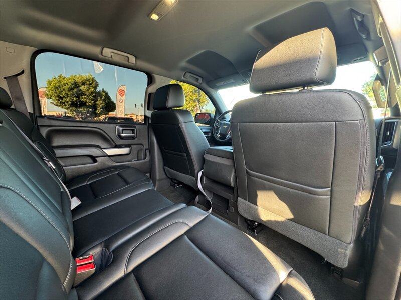 Used 2017 Chevrolet Silverado 1500 LT AWD/4WD image 39