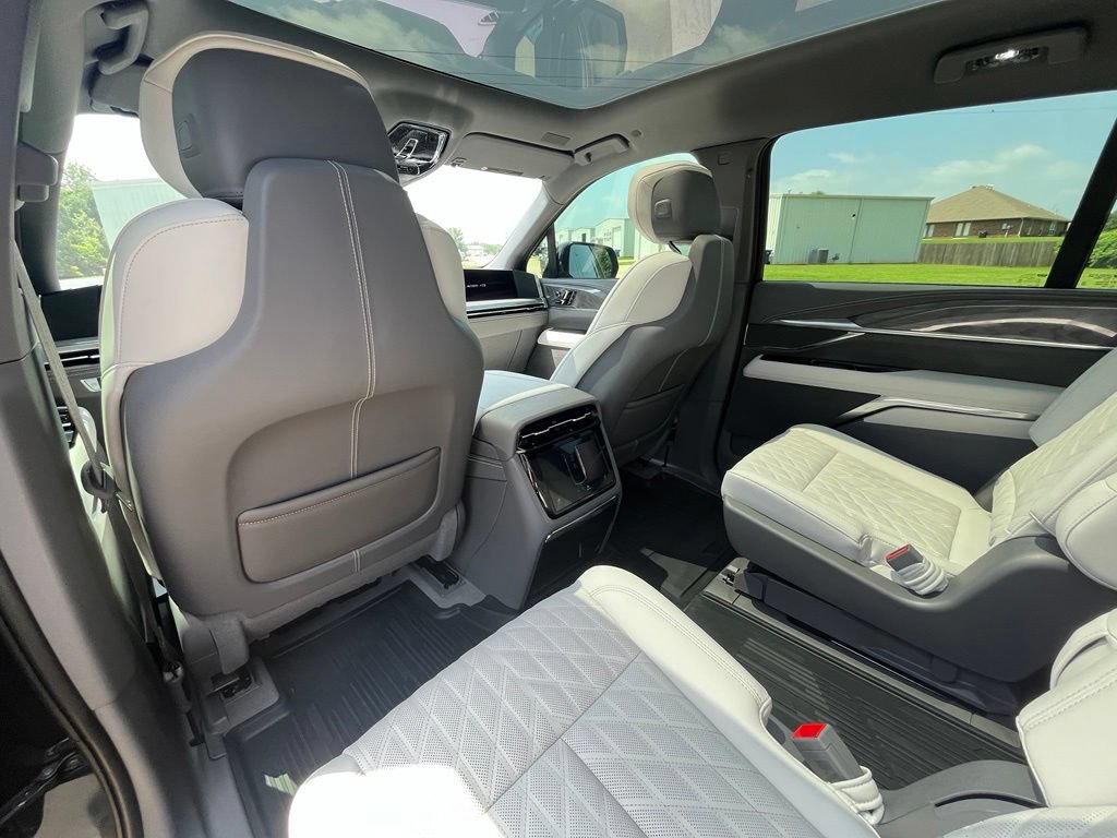 New 2026 Cadillac Escalade IQ Sport 1 w/ LPO, ONYX Package AWD/4WD image 24