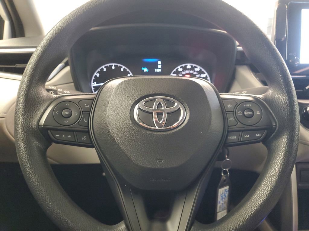 Used 2023 Toyota Corolla Cross L image 19