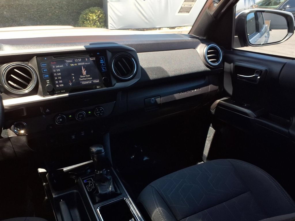 Used 2019 Toyota Tacoma TRD Sport RWD image 32