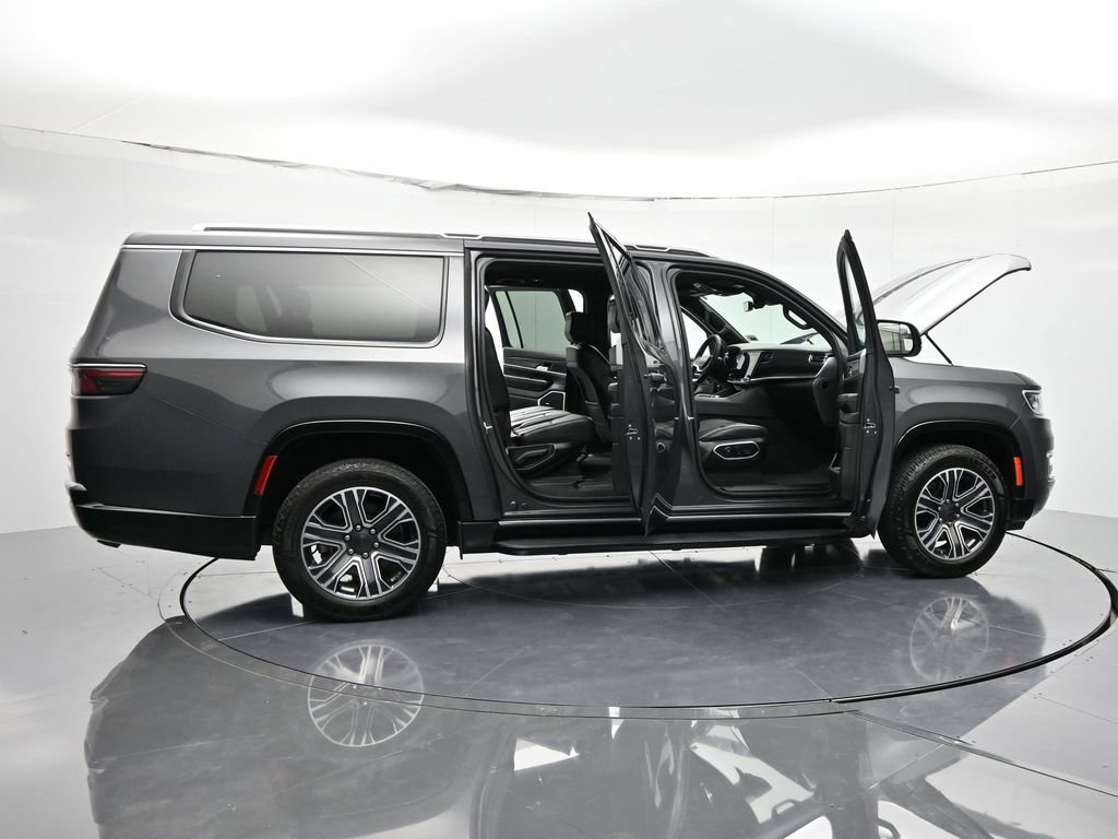 Used 2024 Jeep Wagoneer L Series II RWD image 50
