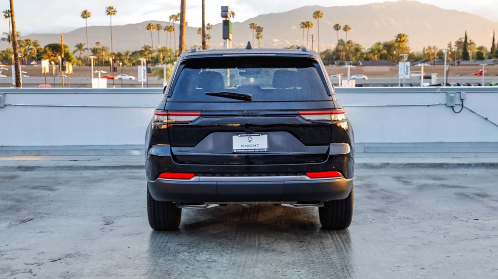 New 2026 Jeep Grand Cherokee Limited AWD/4WD image 8