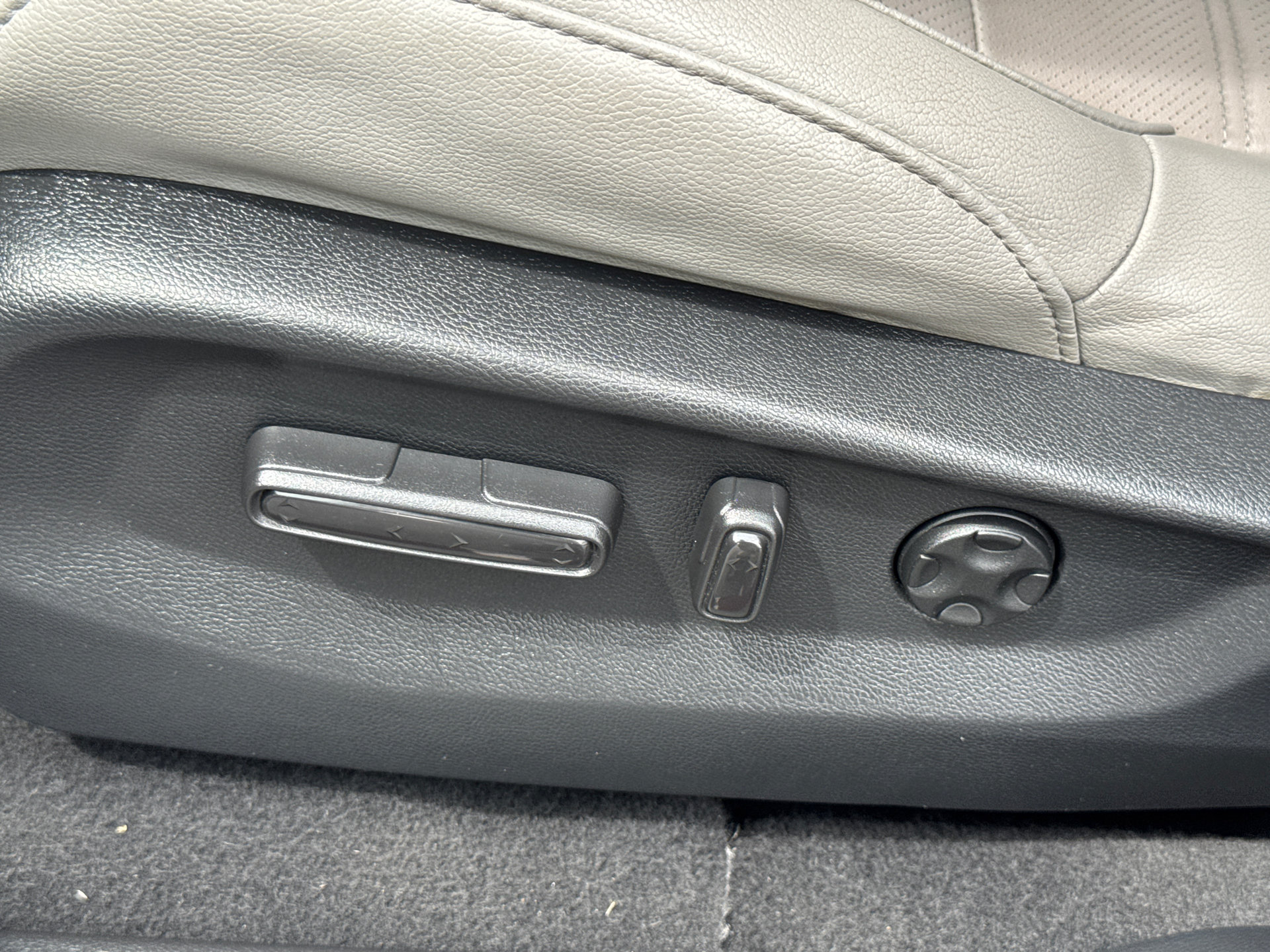 Used 2018 Honda CR-V Touring image 27