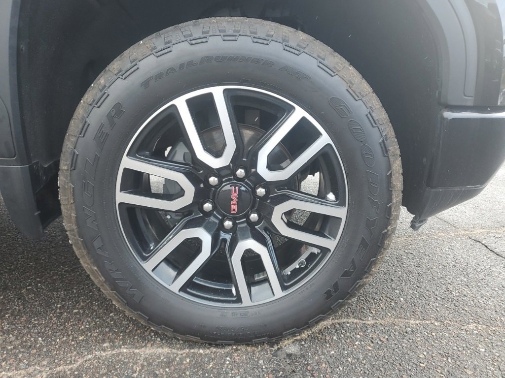 Used 2020 GMC Sierra 1500 AT4 w/ AT4 Premium Package image 9