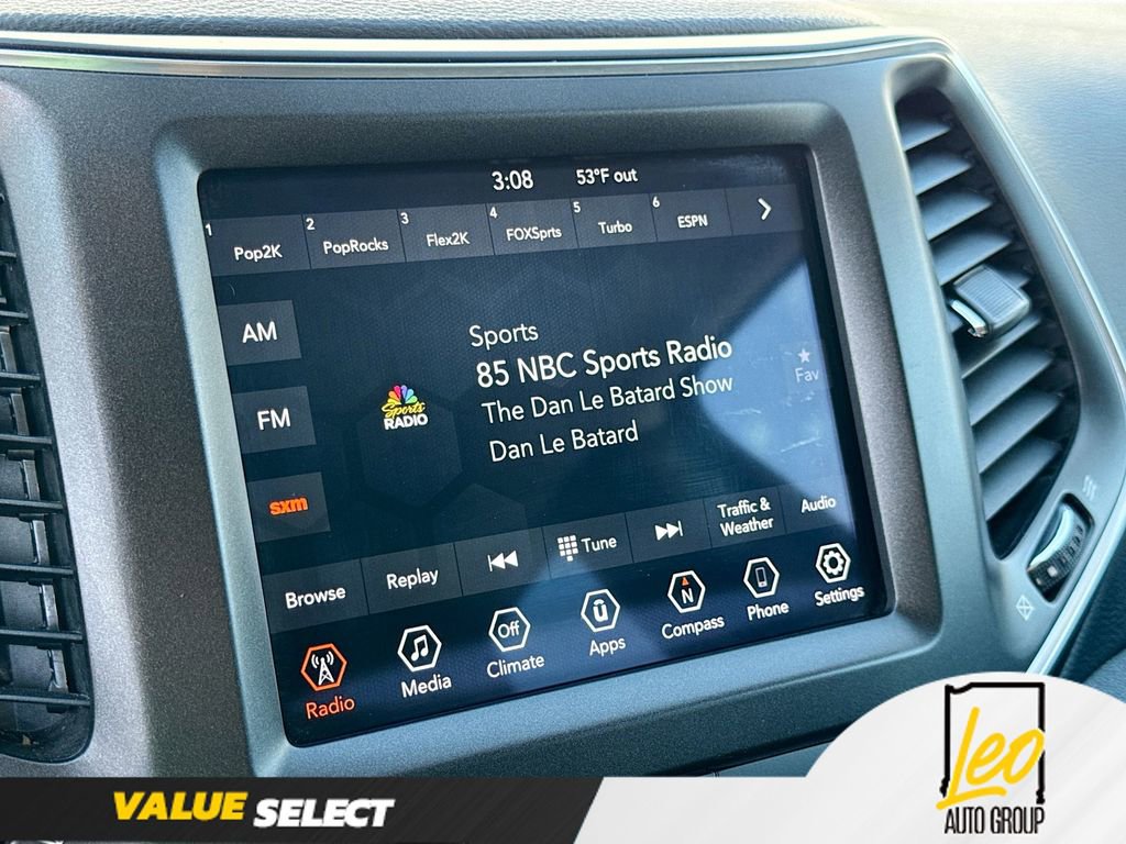 Used 2019 Jeep Cherokee Trailhawk w/ Cold Weather Group AWD/4WD image 14