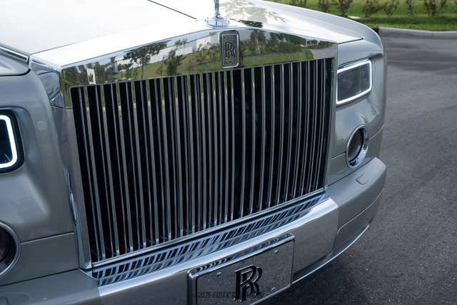 Used 2005 Rolls-Royce Phantom Sedan RWD image 60