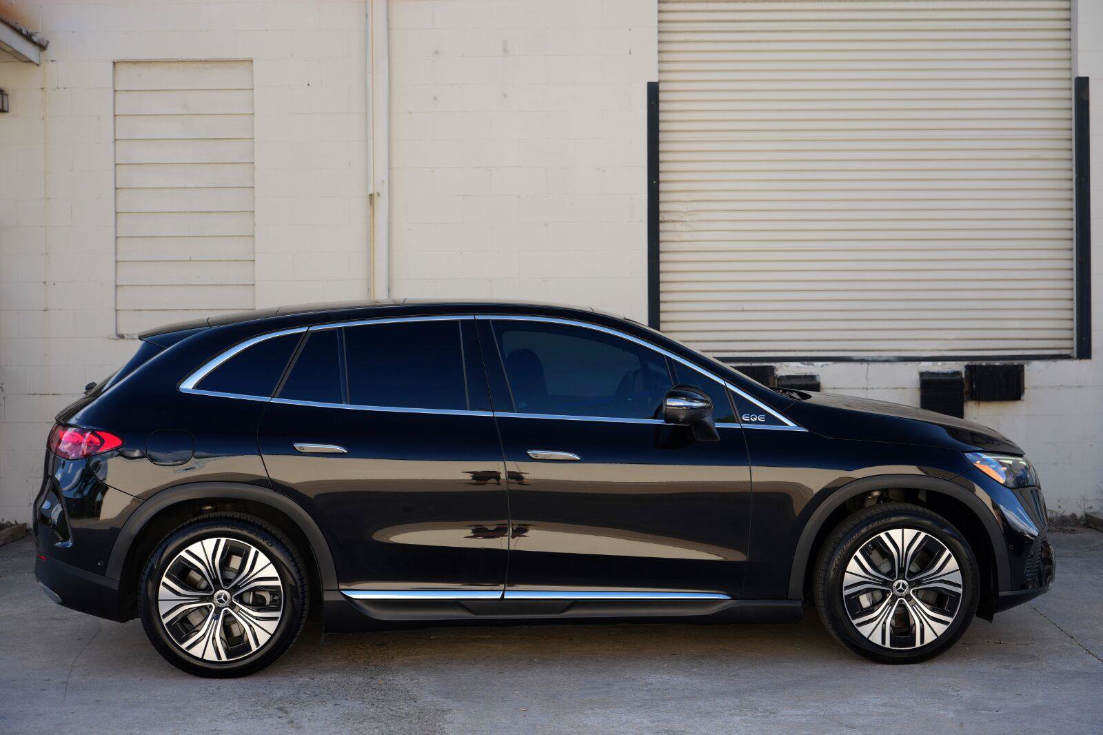 Used 2023 Mercedes-Benz EQE 350+ SUV w/ Exclusive Trim Package image 57