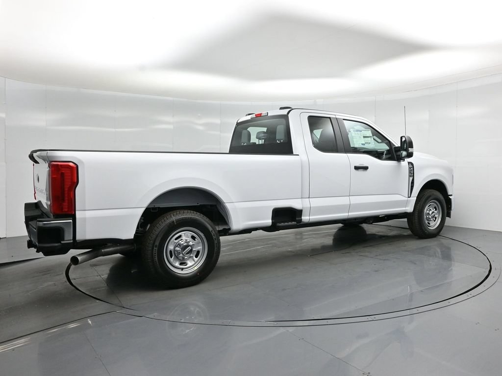New 2026 Ford F250 XL w/ XL Chrome Package RWD image 21