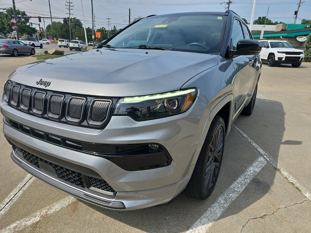 Certified 2022 Jeep Compass High Altitude AWD/4WD image 7