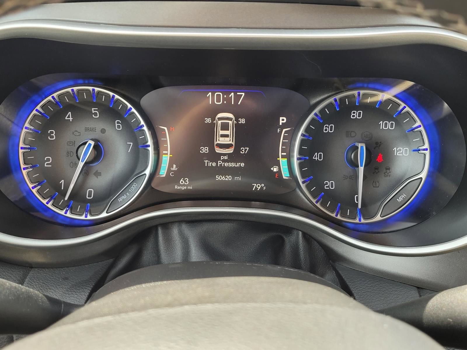 Used 2024 Chrysler Pacifica Touring-L FWD image 33