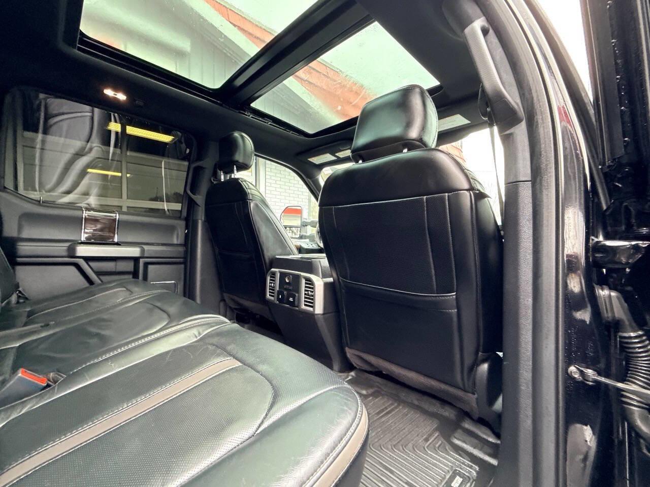 Used 2017 Ford F350 Platinum w/ Platinum Ultimate Package image 46