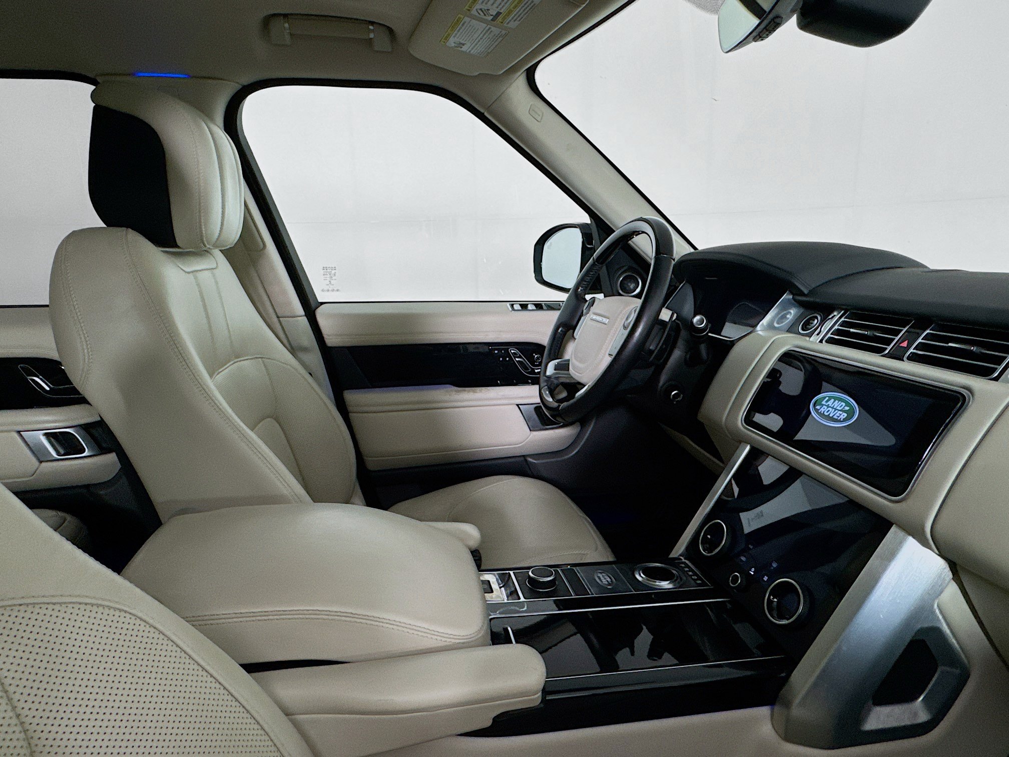 Used 2019 Land Rover Range Rover Supercharged AWD/4WD image 27
