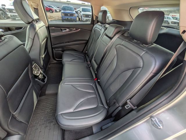 Used 2022 Lincoln Nautilus Reserve image 19