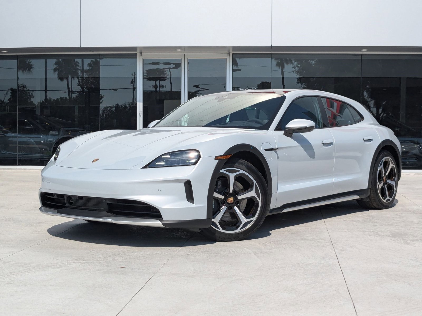 New 2025 Porsche Taycan 4 Cross Turismo AWD/4WD image 1