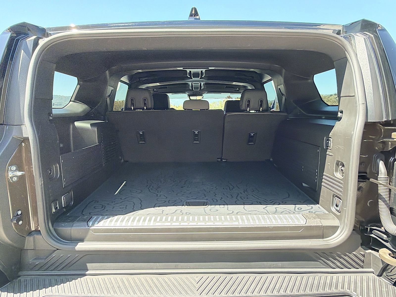 Used 2025 GMC Hummer EV 2X AWD/4WD image 28