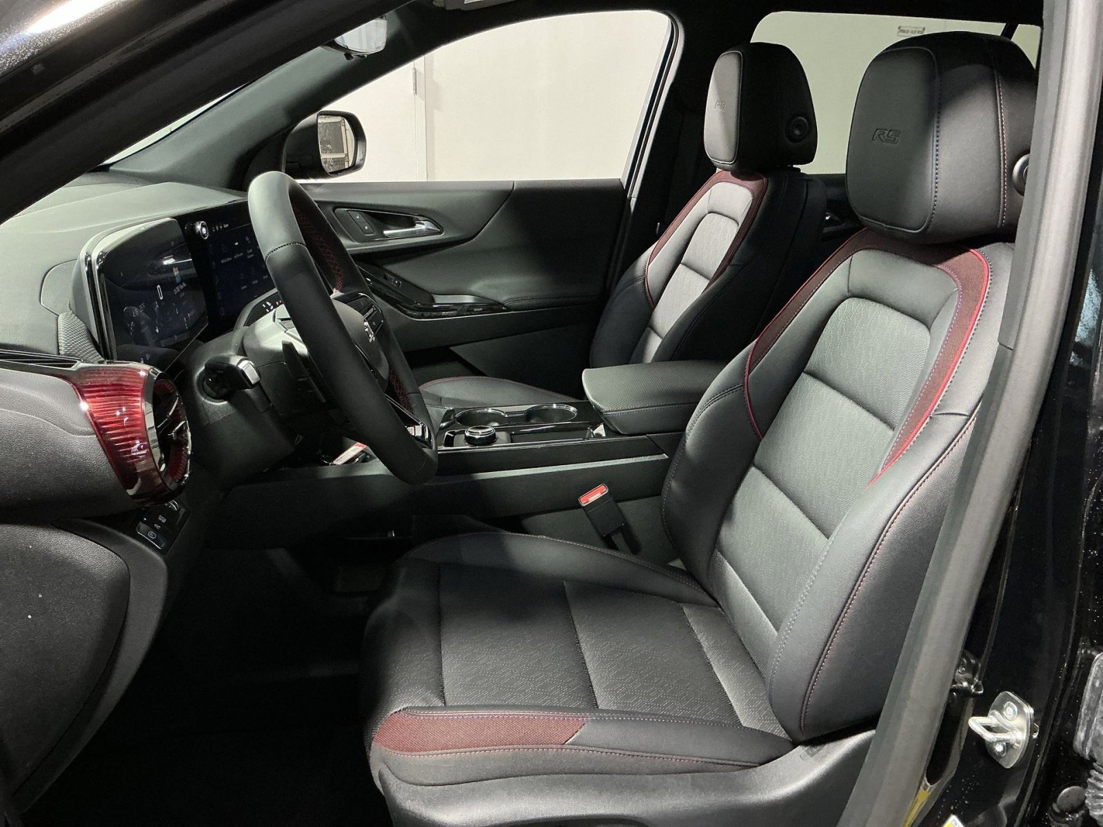 New 2026 Chevrolet Equinox RS w/ Safety and Technology Package FWD image 21