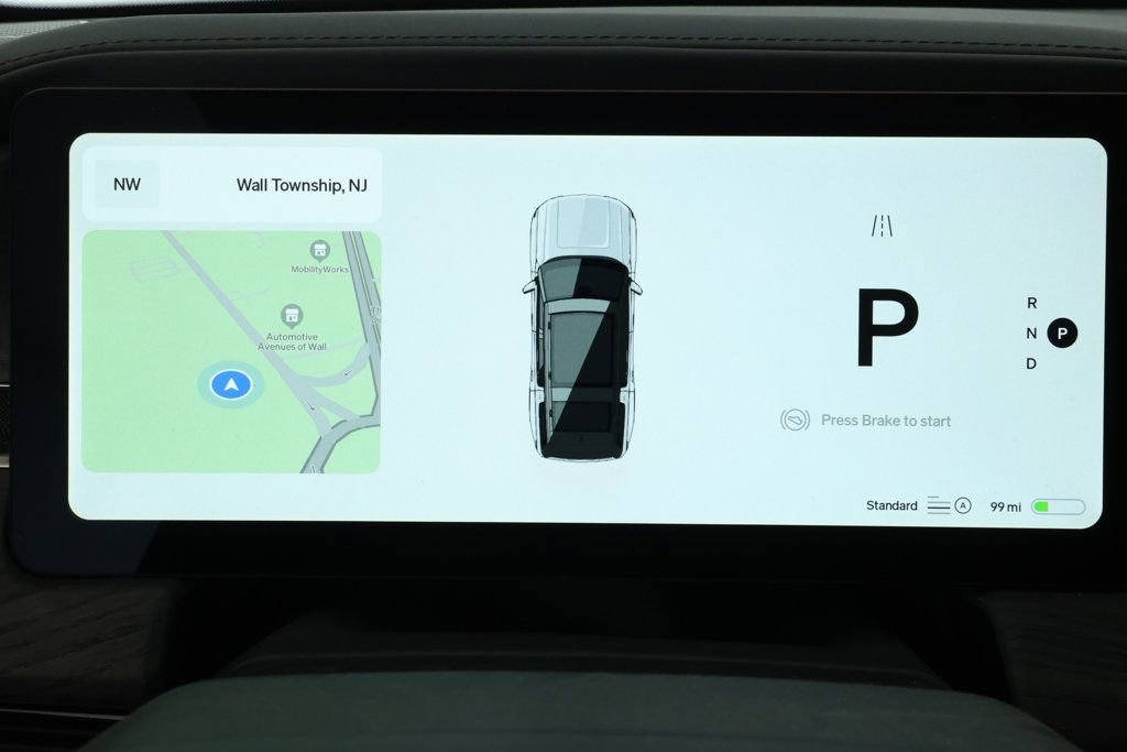 Used 2023 Rivian R1S Adventure image 13