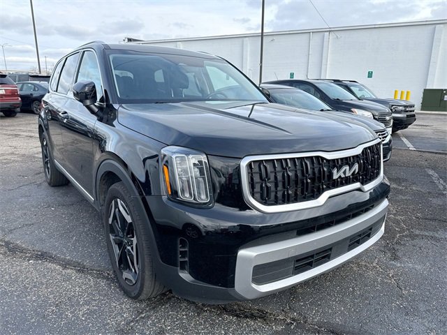 Used 2023 Kia Telluride EX image 5