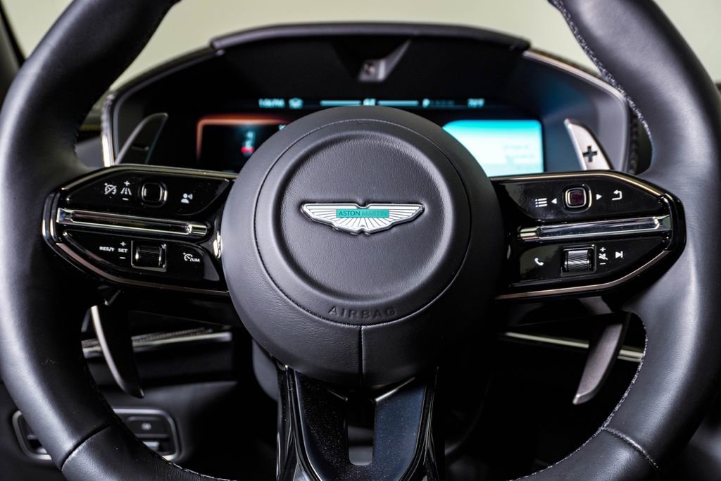 Used 2025 Aston Martin DBX 707 image 26