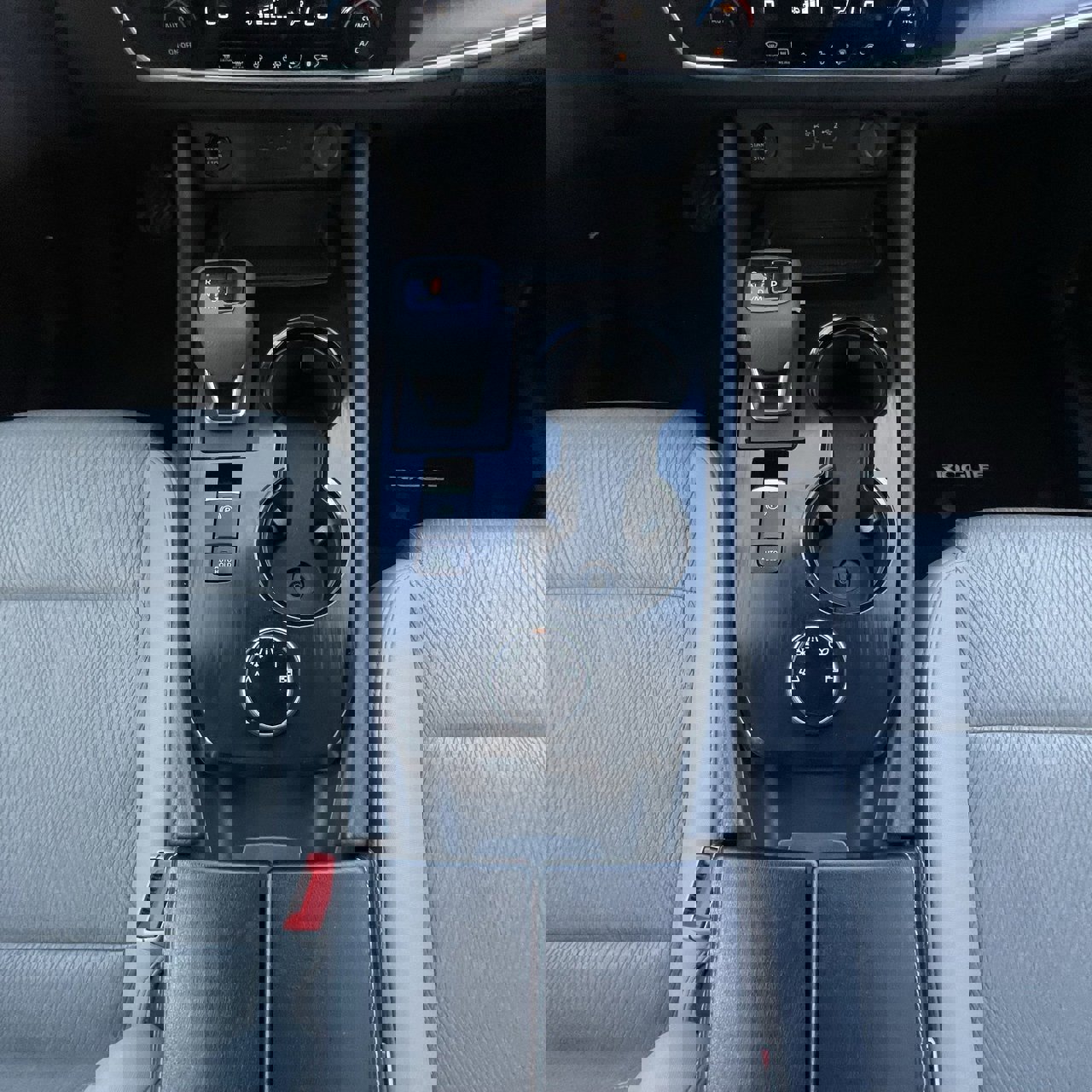 Used 2025 Nissan Rogue SV image 19