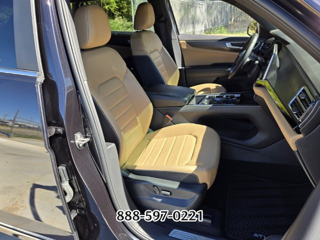 Certified 2024 Volkswagen Atlas Cross Sport SEL R-Line AWD/4WD image 20