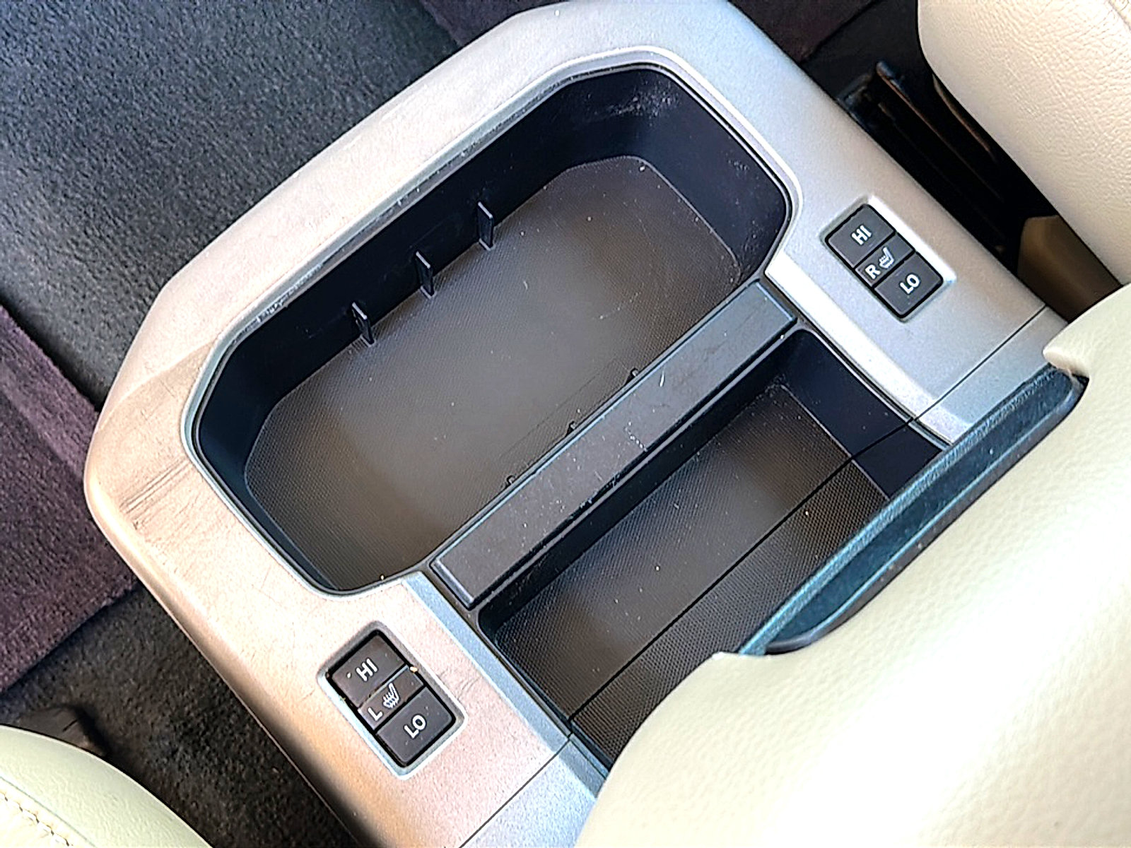 Used 2020 Toyota Sequoia Platinum RWD image 24
