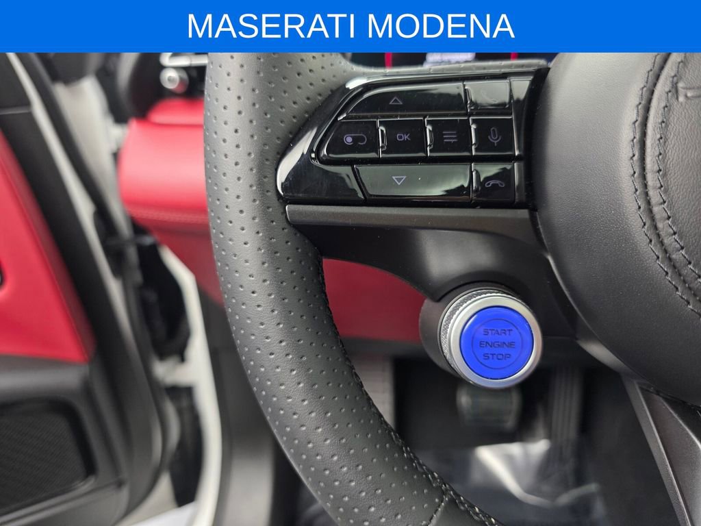 Used 2025 Maserati Grecale Modena image 23