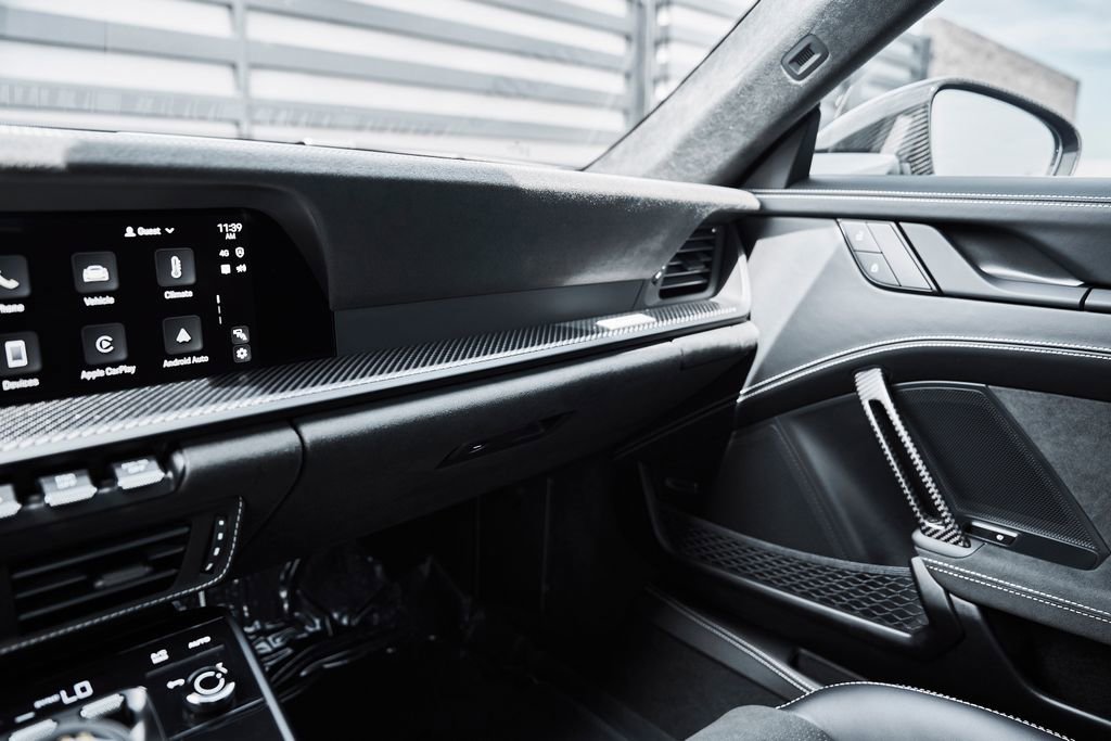 Used 2025 Porsche 911 GT3 image 77