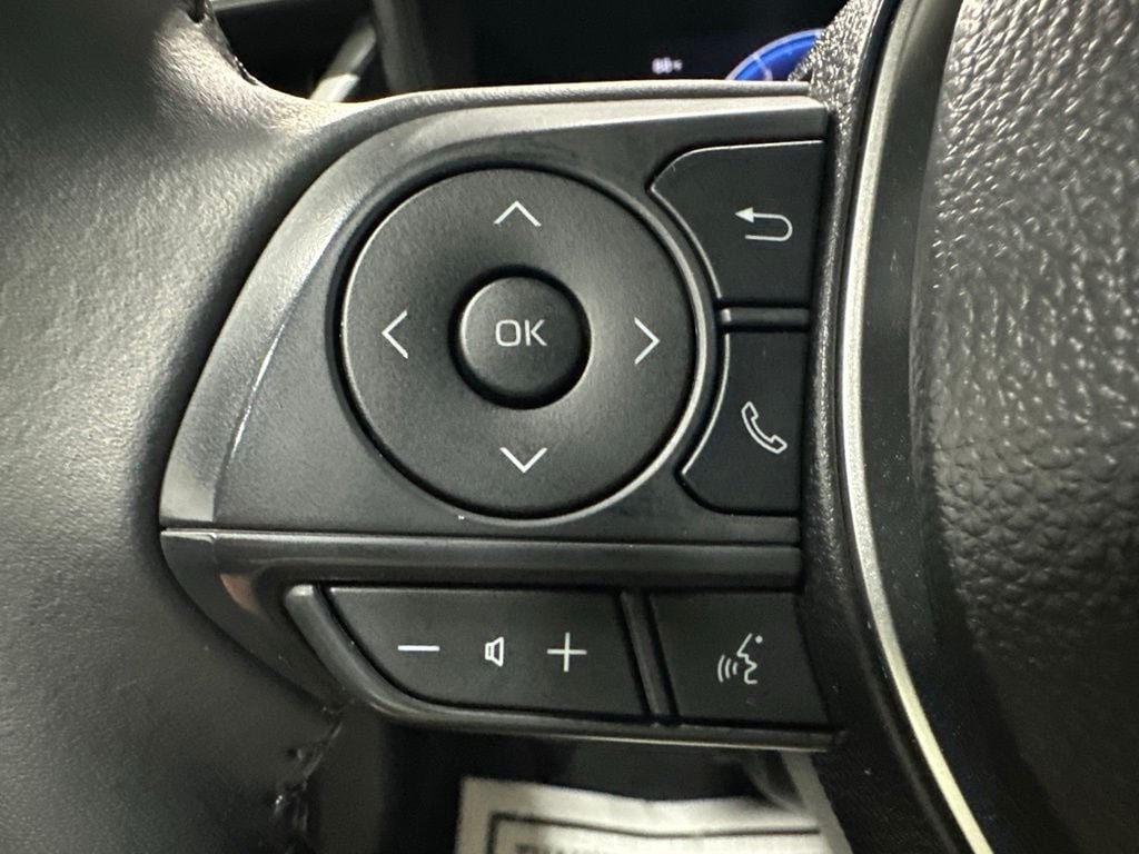Used 2026 Toyota Corolla SE FWD image 19