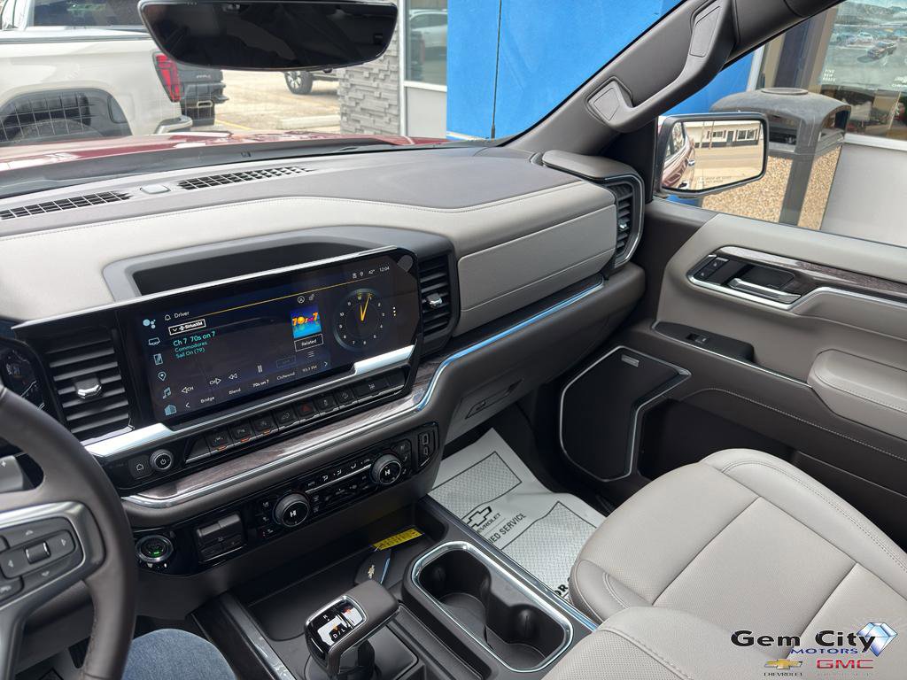 Used 2024 Chevrolet Silverado 1500 LTZ w/ LTZ Premium Package image 18