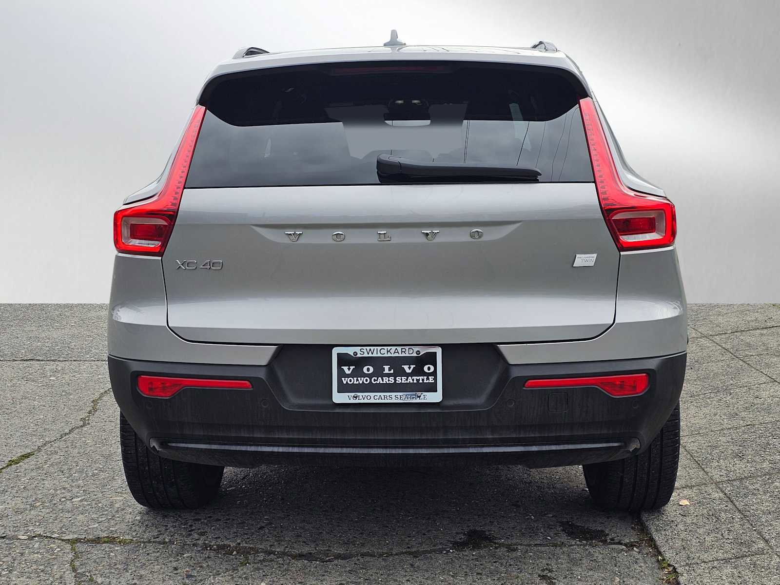 Certified 2023 Volvo XC40 Recharge Ultimate w/ Protection Package Premier image 4