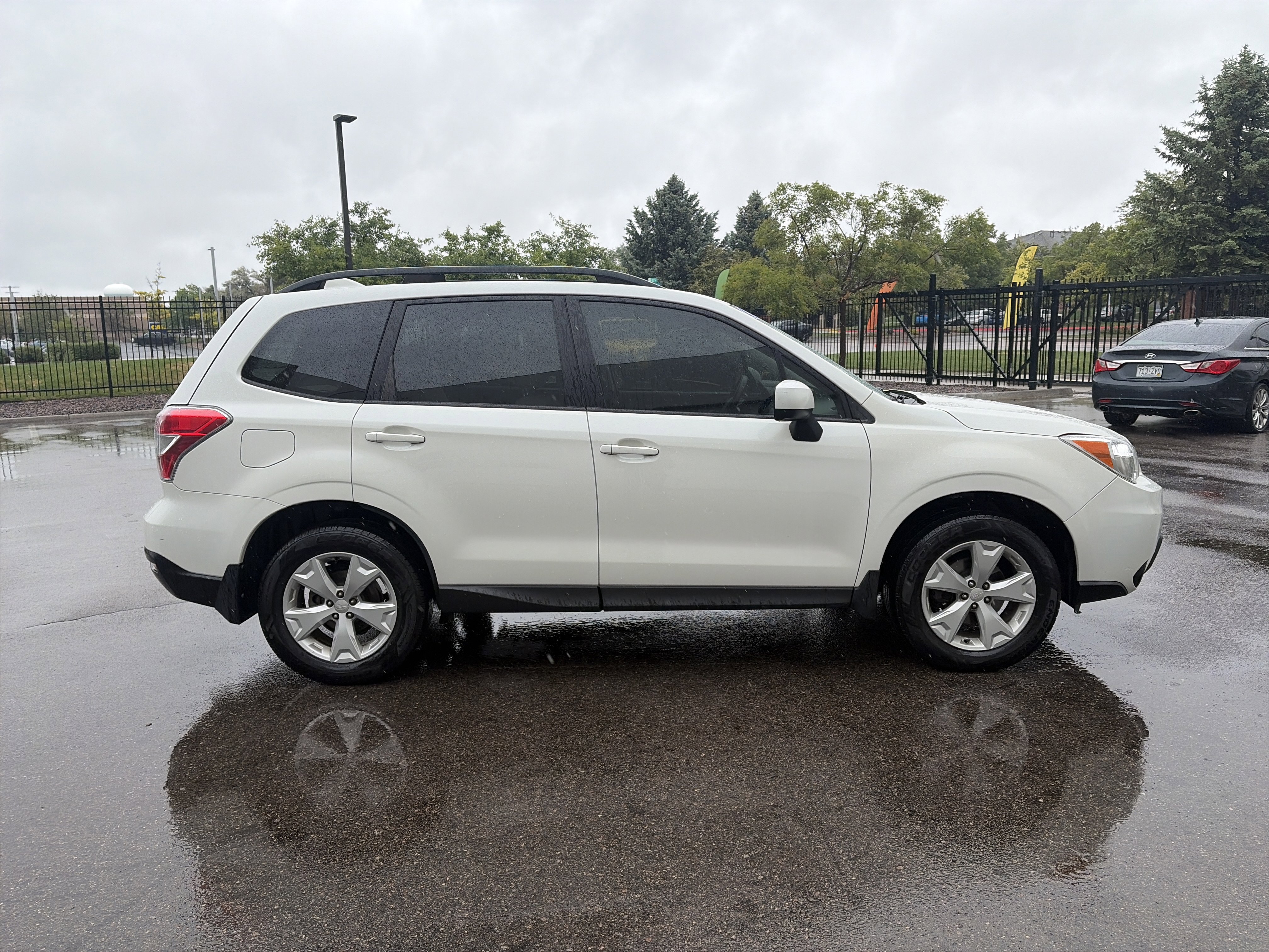 Used 2016 Subaru Forester 2.5i Premium AWD/4WD image 4