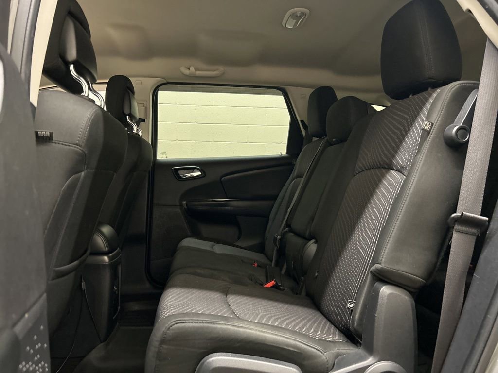 Used 2020 Dodge Journey SE w/ Blacktop Package FWD image 8