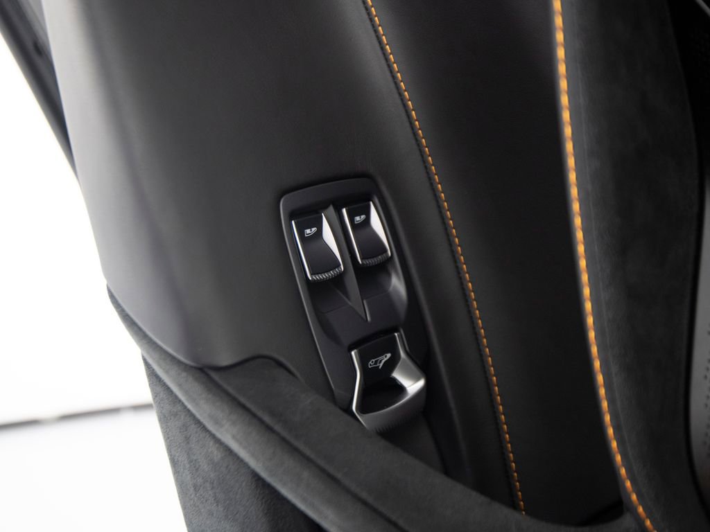 Used 2024 McLaren 750S Spider image 14