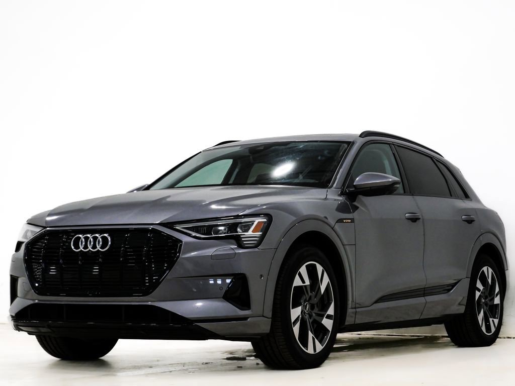 Used 2023 Audi e-tron Premium w/ Convenience Plus Package AWD/4WD image 3