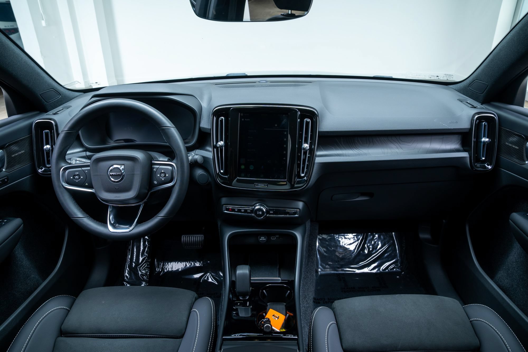 Used 2023 Volvo C40 P8 Recharge Ultimate w/ Protection Package Premier AWD/4WD image 7