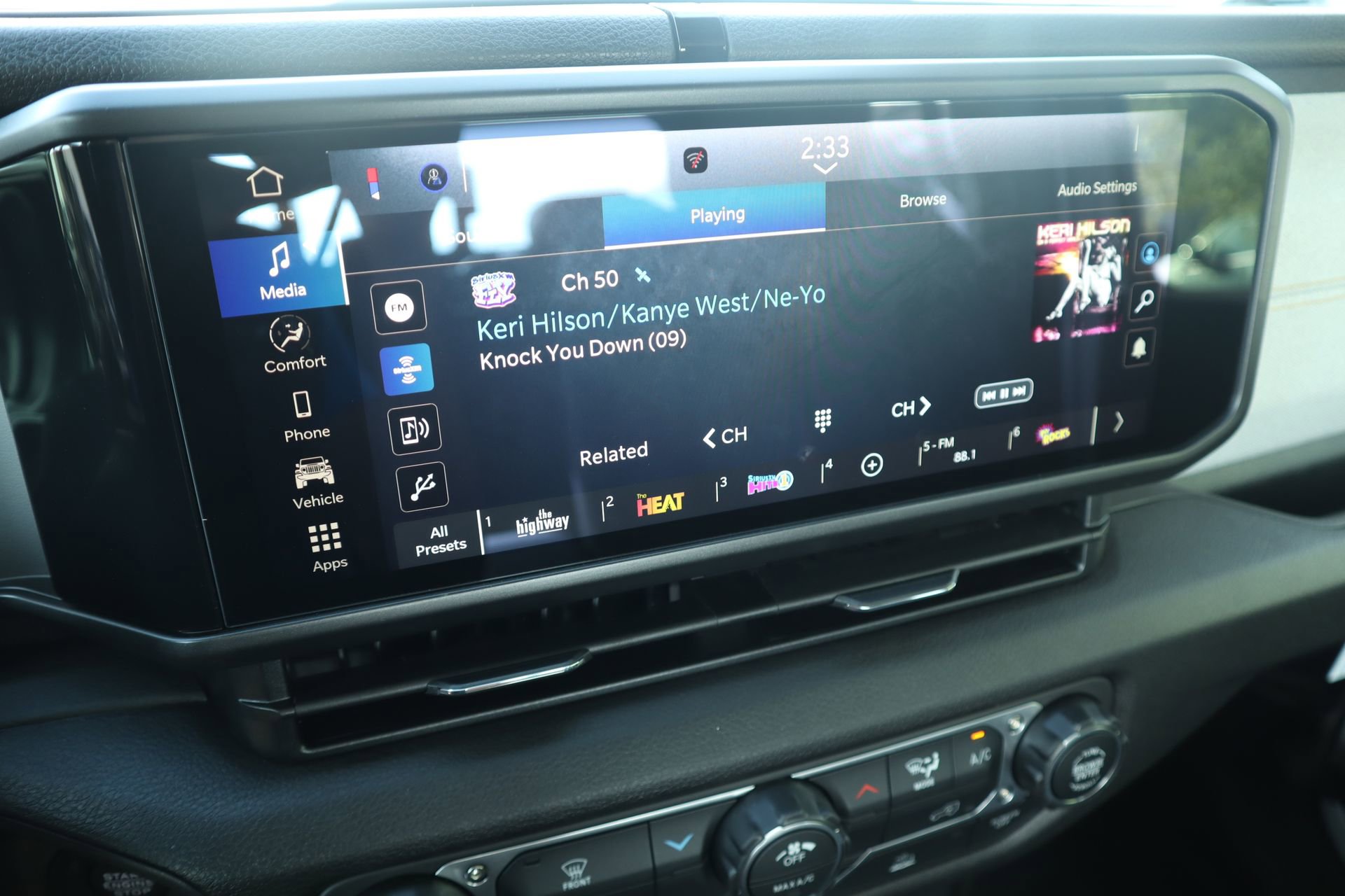 New 2026 Jeep Gladiator Sport AWD/4WD image 5
