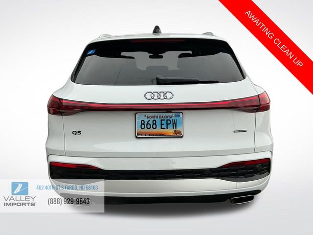 Used 2025 Audi Q5 Premium w/ Convenience Package image 3