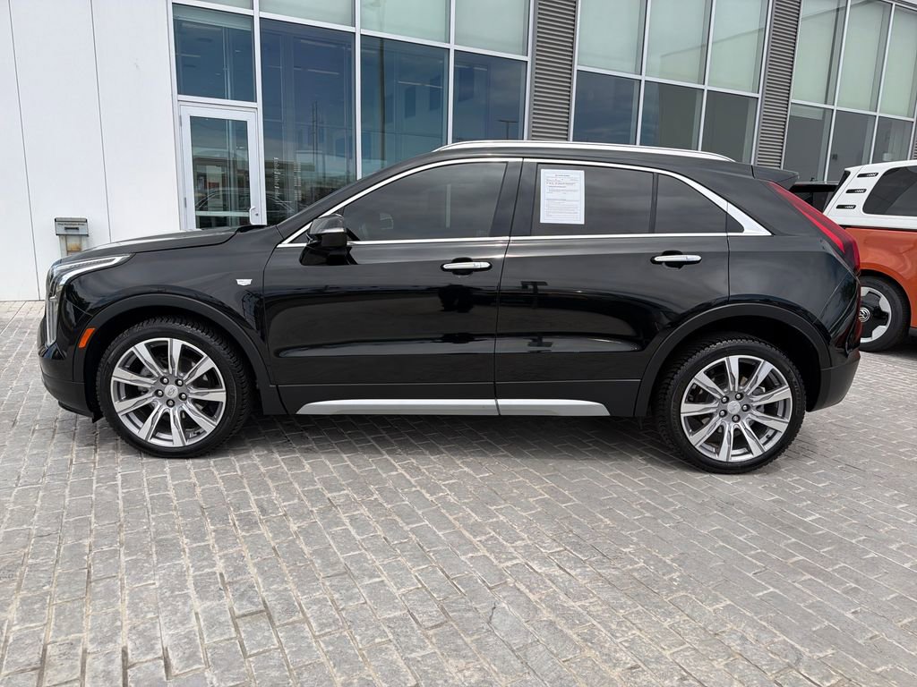 Used 2021 Cadillac XT4 Premium Luxury AWD/4WD image 2
