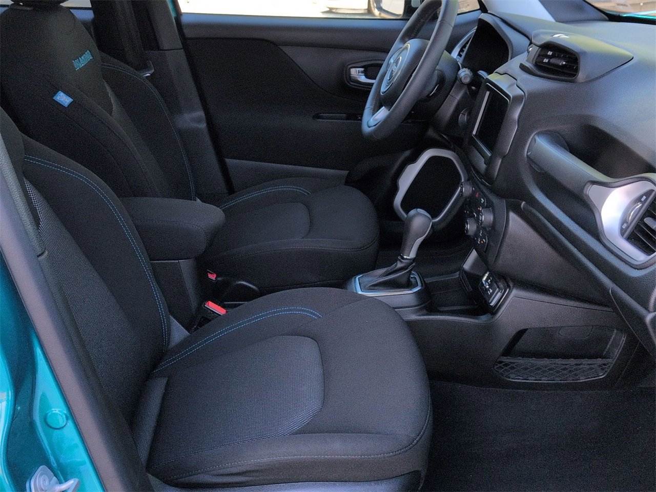 Used 2021 Jeep Renegade Latitude image 23