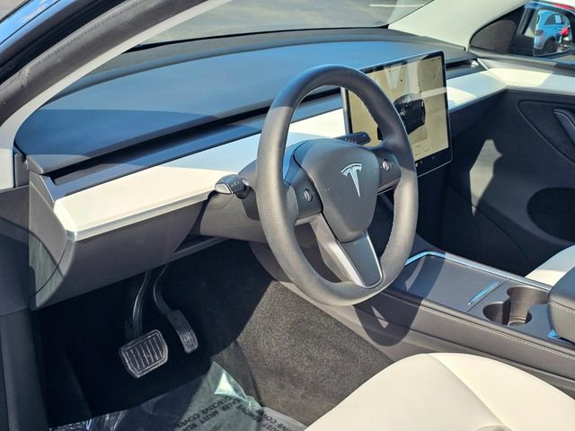 Used 2024 Tesla Model Y Long Range image 15
