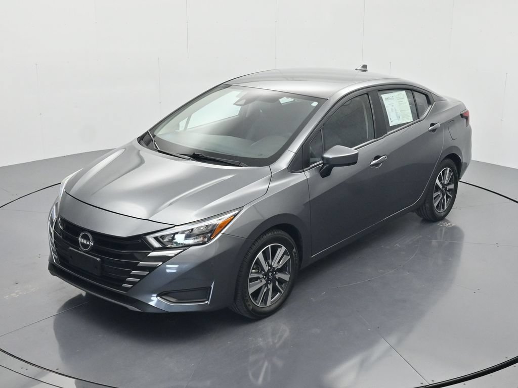 Used 2025 Nissan Versa SV FWD image 28