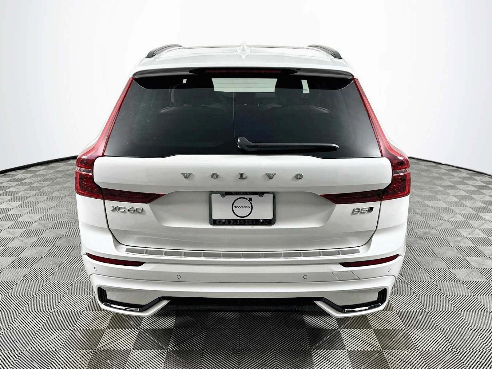 New 2026 Volvo XC60 B5 Core w/ Climate Package PRO AWD/4WD image 6