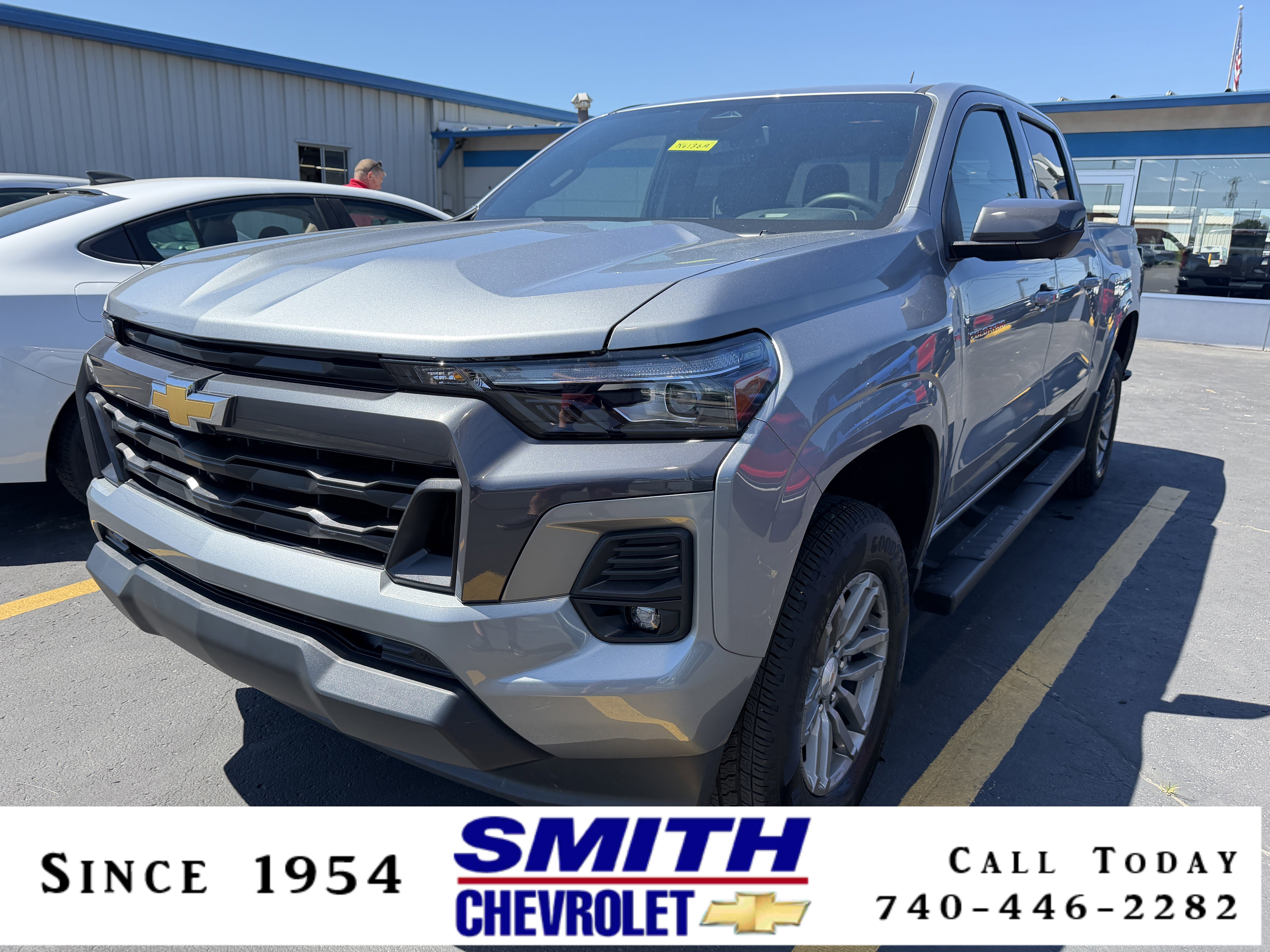Used 2025 Chevrolet Colorado LT w/ LT Convenience Package AWD/4WD image 1
