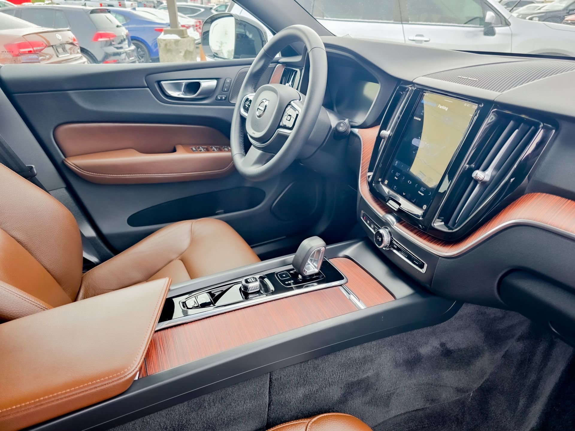 Used 2024 Volvo XC60 T8 Plus w/ Climate Package image 12