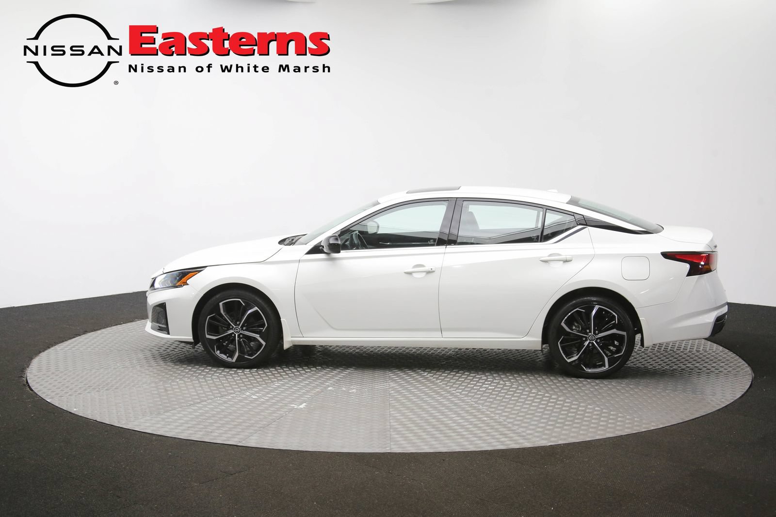 Used 2023 Nissan Altima 2.5 SR w/ SR Premium Package AWD/4WD image 60
