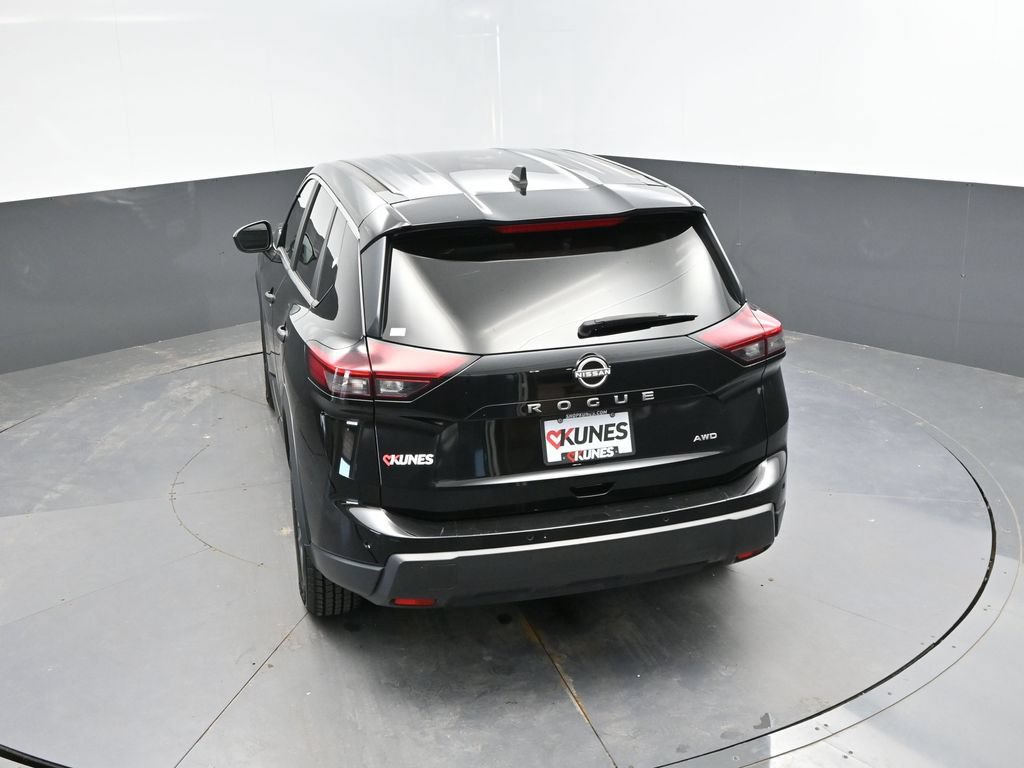 Used 2024 Nissan Rogue S AWD/4WD image 27