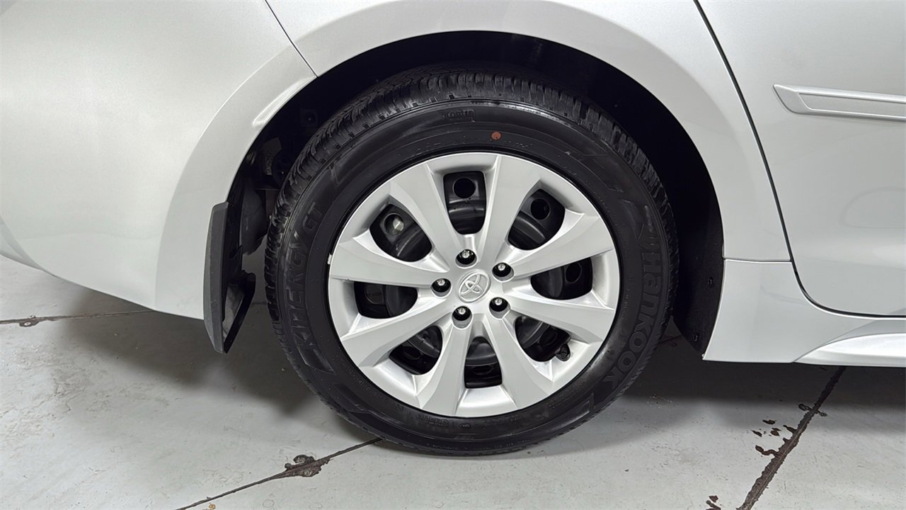 Certified 2025 Toyota Corolla LE image 22